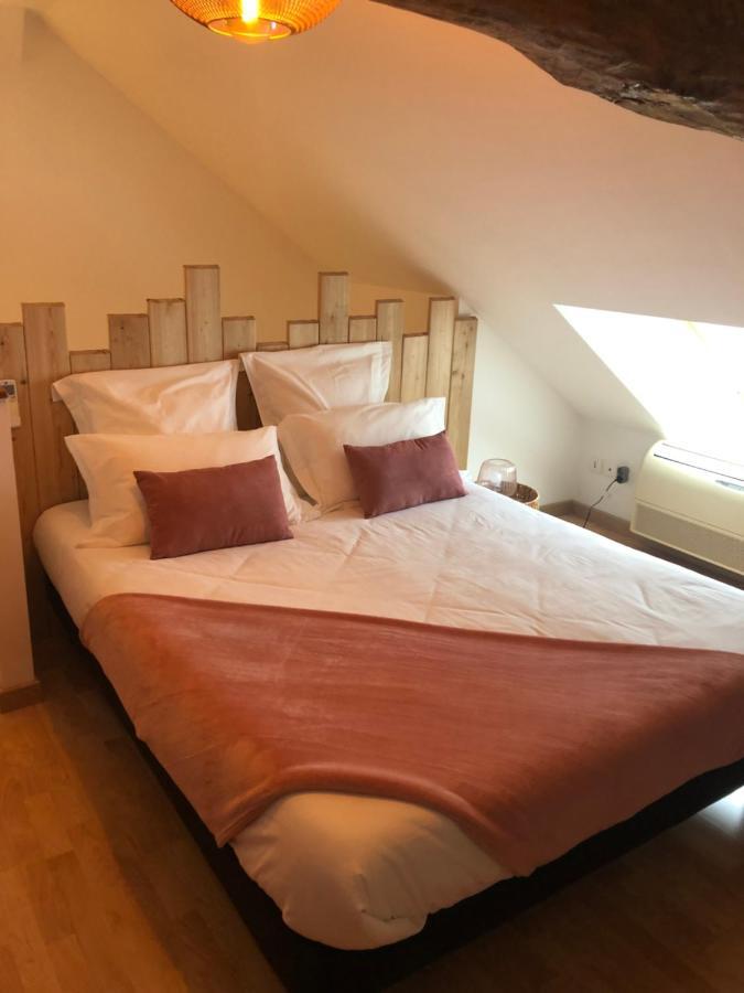 La Vue Loire Appartement Saint-Denis-de lʼHôtel Exterior foto